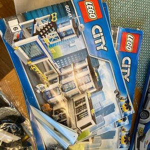 Lego City Police Station 60141